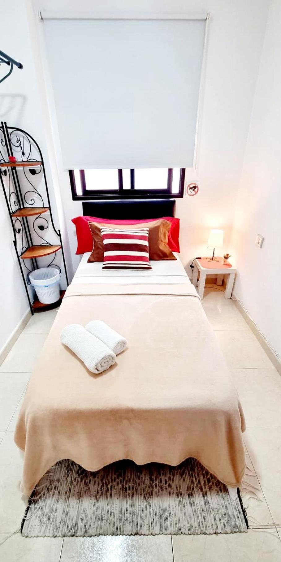 Almar We Go! Habitaciones Privadas En Alcala - Private Rooms - Pieces Privees - In Shared Apartment Екстериор снимка